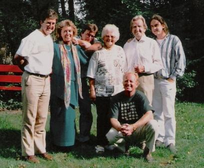 Familie Kasser-Boder: Daniel, Marianne, Peter, Greti, Christian, Werner, Urs (v.l.)